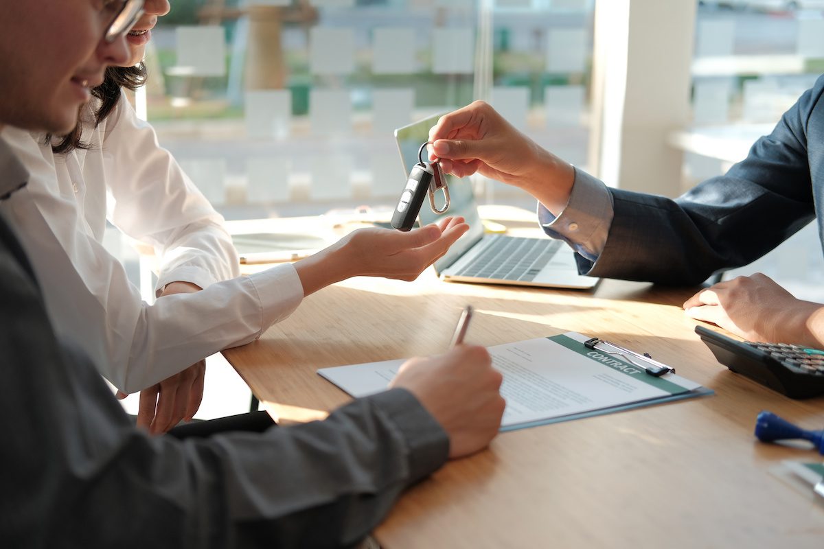 expert tips on how to get the best auto insurance deals