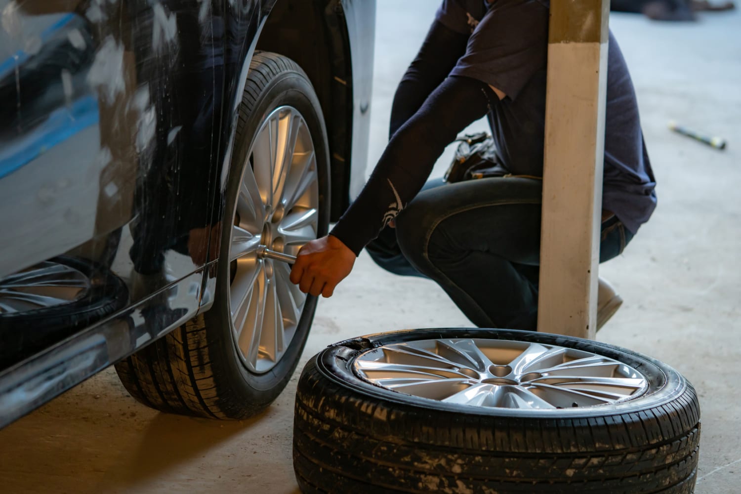 how to safely handle a tire blowout