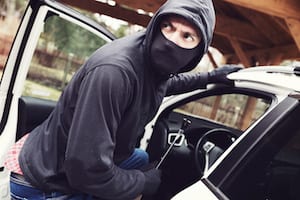 thief steals car